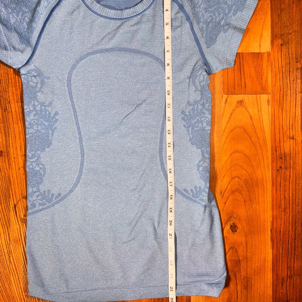 lululemon athletica Blue Short Sleeve Tee - Picture 4 of 12